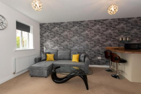 Stunning 2-bedroom house, both en-suite
